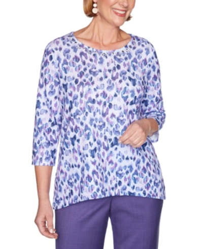 Alfred Dunner Petite Printed Studded Top In Wistria