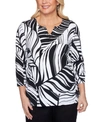 ALFRED DUNNER PETITE CHECKMATE TROPICAL LEAVES-PRINT TOP