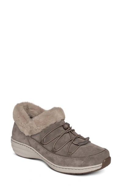 Aetrex Chrissy Faux Fur Lined Trainer In Beige Suede