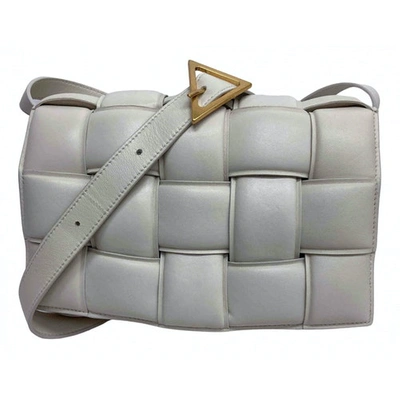 Pre-owned Bottega Veneta Cassette White Leather Handbag