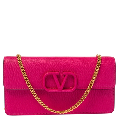Pre-owned Valentino Garavani Magenta Leather Vsling Wallet On Chain In Pink