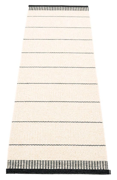 Pappelina Belle Rug In Black