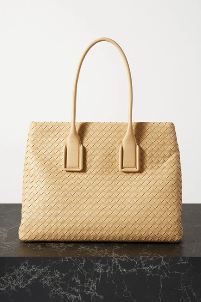 Bottega Veneta Small Intrecciato Leather Tote In Beige