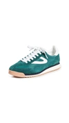 Tretorn Rawlins 3 Retro Jogger Sneakers In Seaweed/vintage White