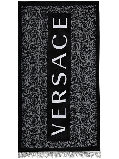 Versace Logo流苏边毛巾 In Black