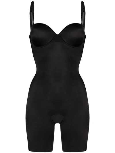 Spanx Suit Your Fancy Strapless Convertible Underwire Mid-thigh Bodysuit In Schwarz