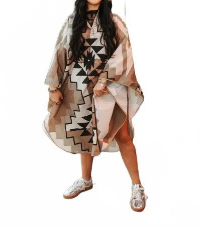 2flyco Women's Paluxy Poncho In Mesa Print In Neutral