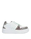 2star Sneakers In White
