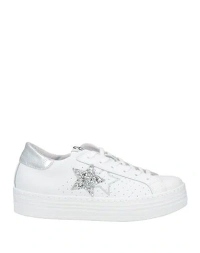 2star Woman Sneakers White Size 8 Leather, Textile Fibers In Animal Print
