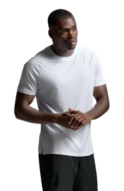 2xu Aero Tee In White