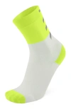 2xu Vectr Reflective Crew Socks In White