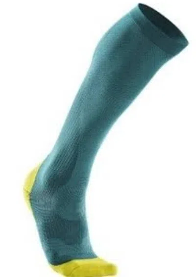 2xu Women's Compression Performance Run Sock In Peacock/lemon In Multi
