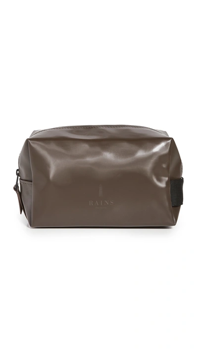 Rains Small Wash Bag In Shiny Brown