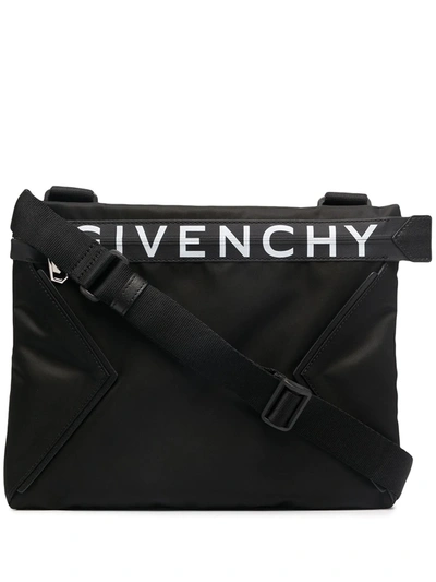 Givenchy Logo印花斜挎包 In Black