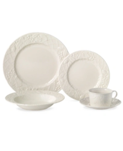 Mikasa Dinnerware, English Countryside 5 Piece Place Setting