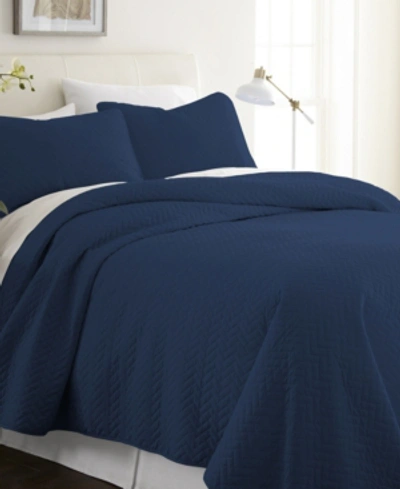 IENJOY HOME HERRINGBONE LIGHTWEIGHT QUILTED COVERLET SET, QUEEN