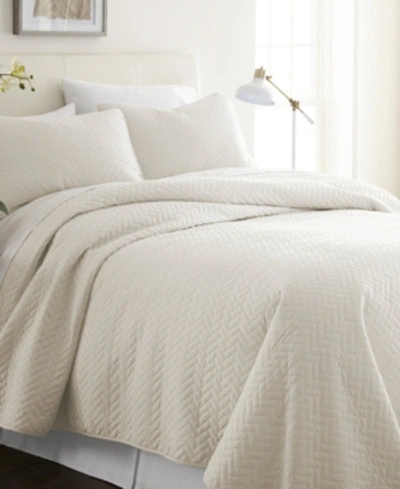 Ienjoy Home Herringbone Quilted Coverlet Set, King In Ivory