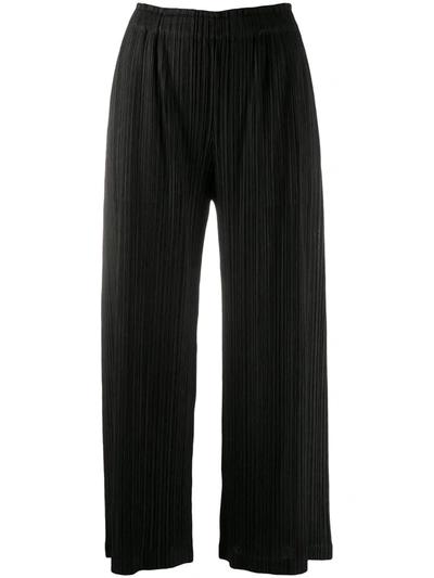 Issey Miyake Flared Pleated Crop Trousers In Black