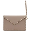 VALENTINO GARAVANI VALENTINO PINK VALENTINO GARAVANI ROCKSTUD POUCH