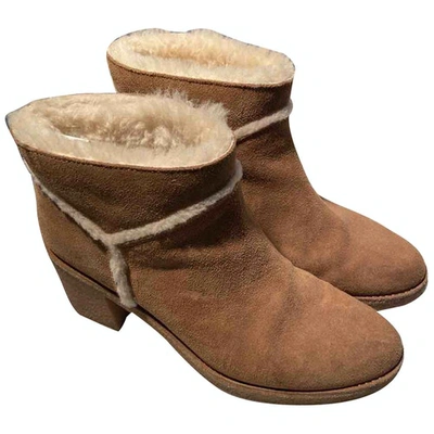 Pre-owned Ugg Camel Shearling Boots