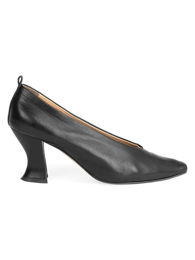 Bottega Veneta Almond Leather Pumps In Nero