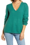 Treasure & Bond V-neck Sweater In Green Heirloom