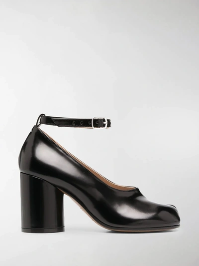 Maison Margiela Patent Finish Tabi Pumps In Black