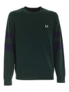 FRED PERRY STRIPE ON THE SLEEVE PULLOVER IN GREEN