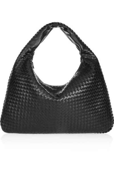 Bottega Veneta Maxi Veneta Intrecciato Leather Shoulder Bag In Nero-brunito
