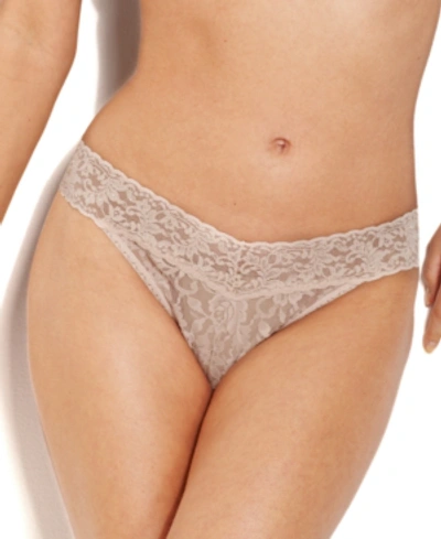 Hanky Panky Signature Lace Original Rise Thong Underwear In Light Brown