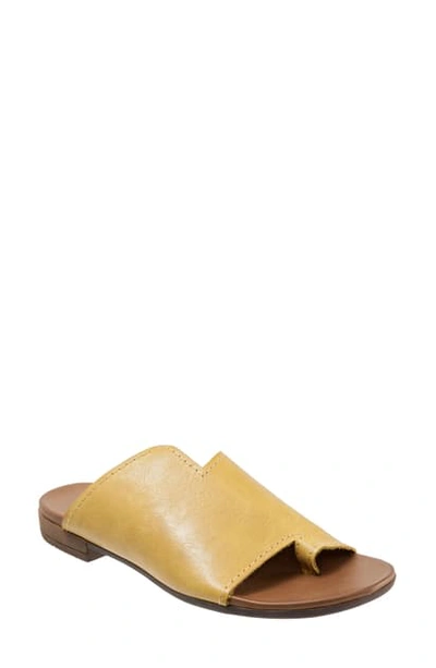 Bueno Tulla Slide Sandal In Yellow Leather