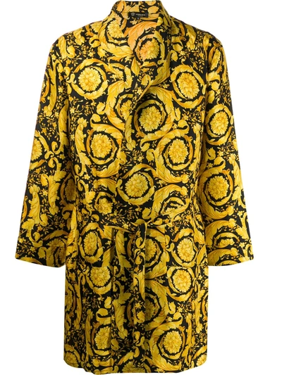Versace Barocco Print Dressing Gown In Black,gold