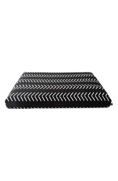 Laylo Pets Black Chevron Terrazzo Rectangle Dog Bed In Black Arrow