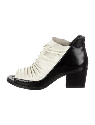 Pre-owned 3.1 Phillip Lim Leather Pumps In Black