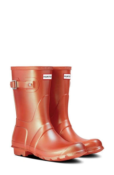 Hunter Original Short Nebula Rain Boot In Alpine Poppy