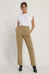 NA-KD REBORN MID RISE SUIT PANTS BROWN