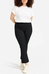 Everlane The Kick Crop Work Pants In Black