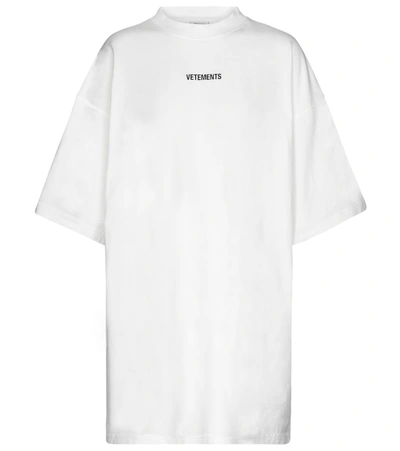 Vetements Logo-tab Oversized Cotton-jersey T-shirt In Bianco