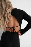 ANGELICA BLICK X NA-KD TIE BACK ONE SLEEVE TOP - BLACK