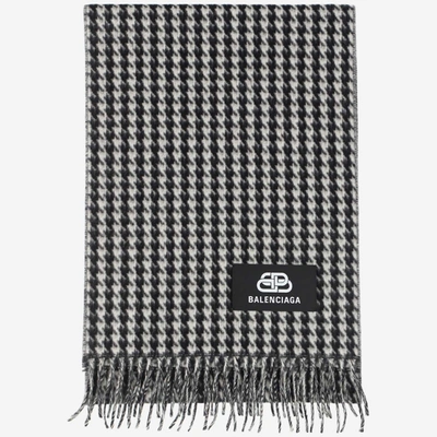 Balenciaga Cashmere Blend Houndstooth Knit Scarf In Multi