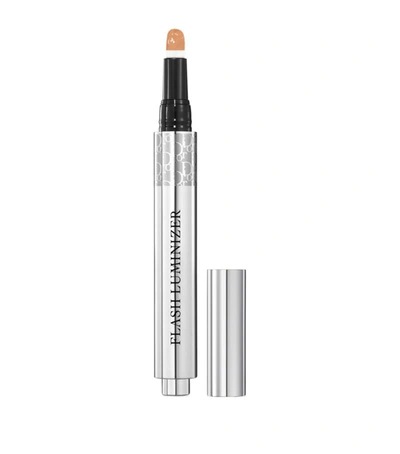 Dior Flash Luminizer Radiance Booster Pen In 025 Vanilla