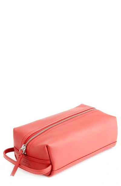 Royce Compact Leather Toiletry Bag In Red