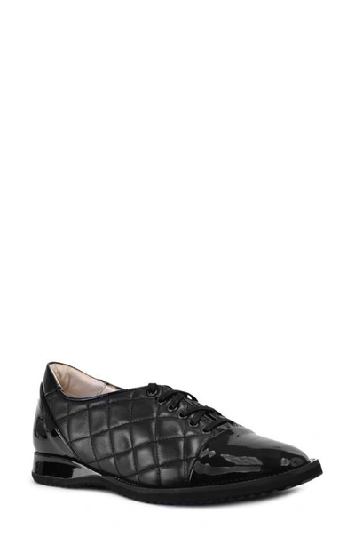 Amalfi By Rangoni Enna Quilted Oxford In Black Leather