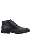 Tod's Ankle Boots In Black