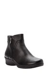 Propét Waverly Ankle Boot - Extra Extra Wide In Black