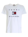 TOMMY HILFIGER TOMMY FLAG HILFIGER T-SHIRT IN WHITE