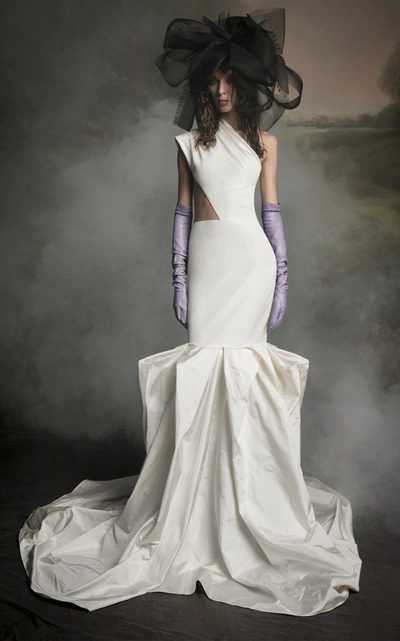 Vera Wang Molly Gown In White