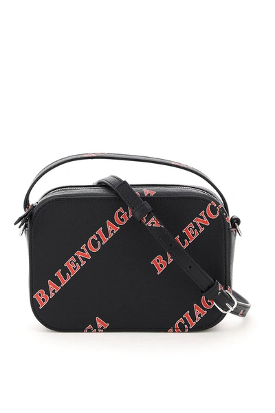 Balenciaga Everyday Xs Crossbody Bag In Black