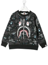 A BATHING APE SHARK-DETAIL CAMOUFLAGE-PRINT SWEATSHIRT