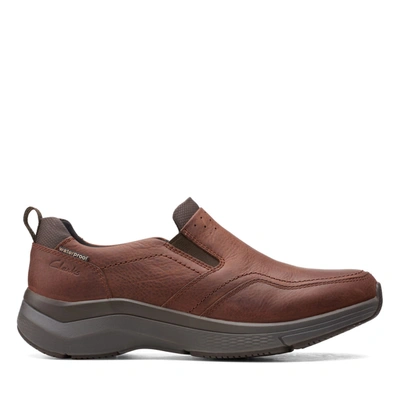 Clarks Wave 2.0 Edge In Brown Leather In Multi